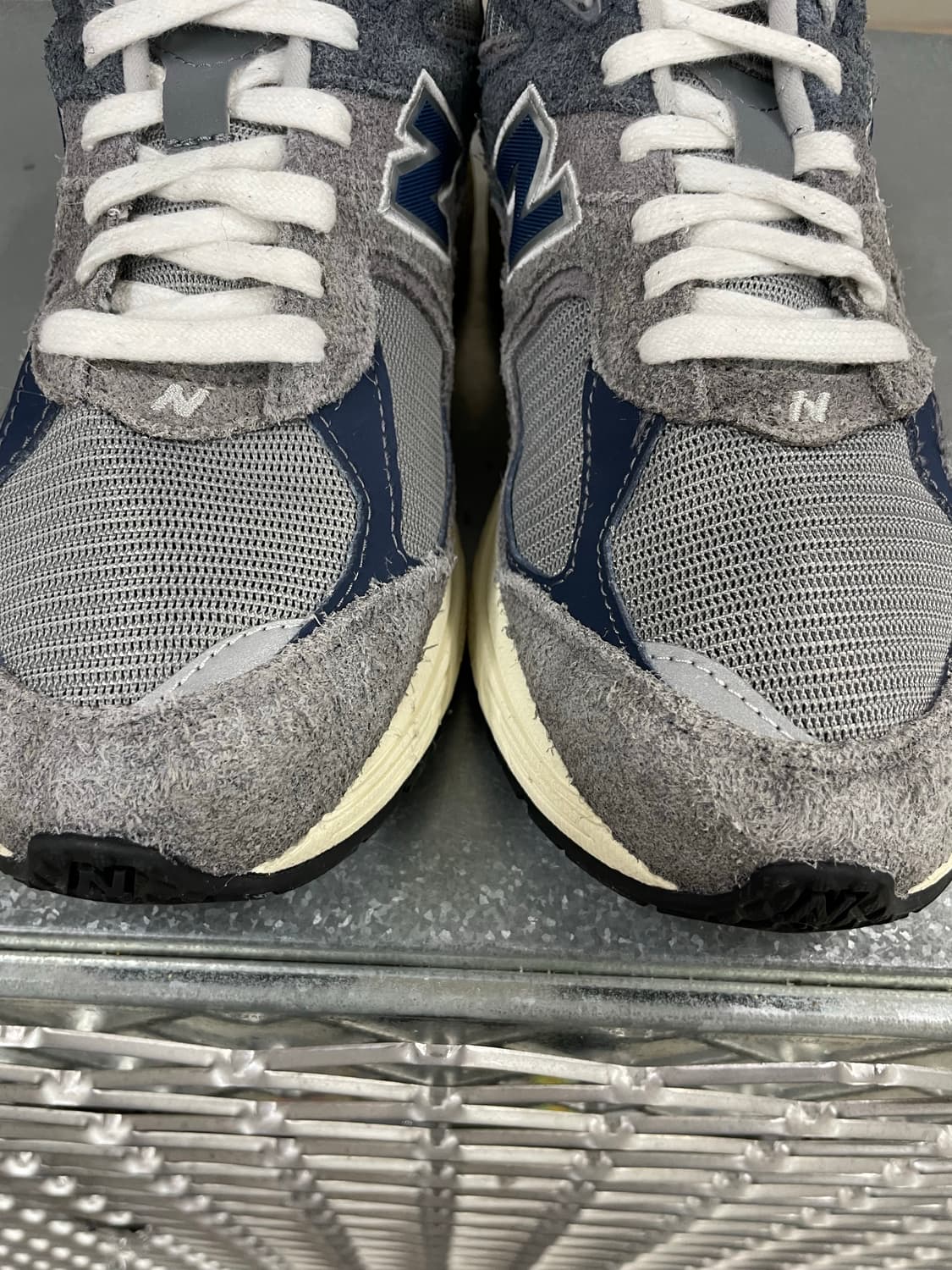 뉴발란스 2002R 캐슬락 쉐도우 그레이 260 상품이미지7