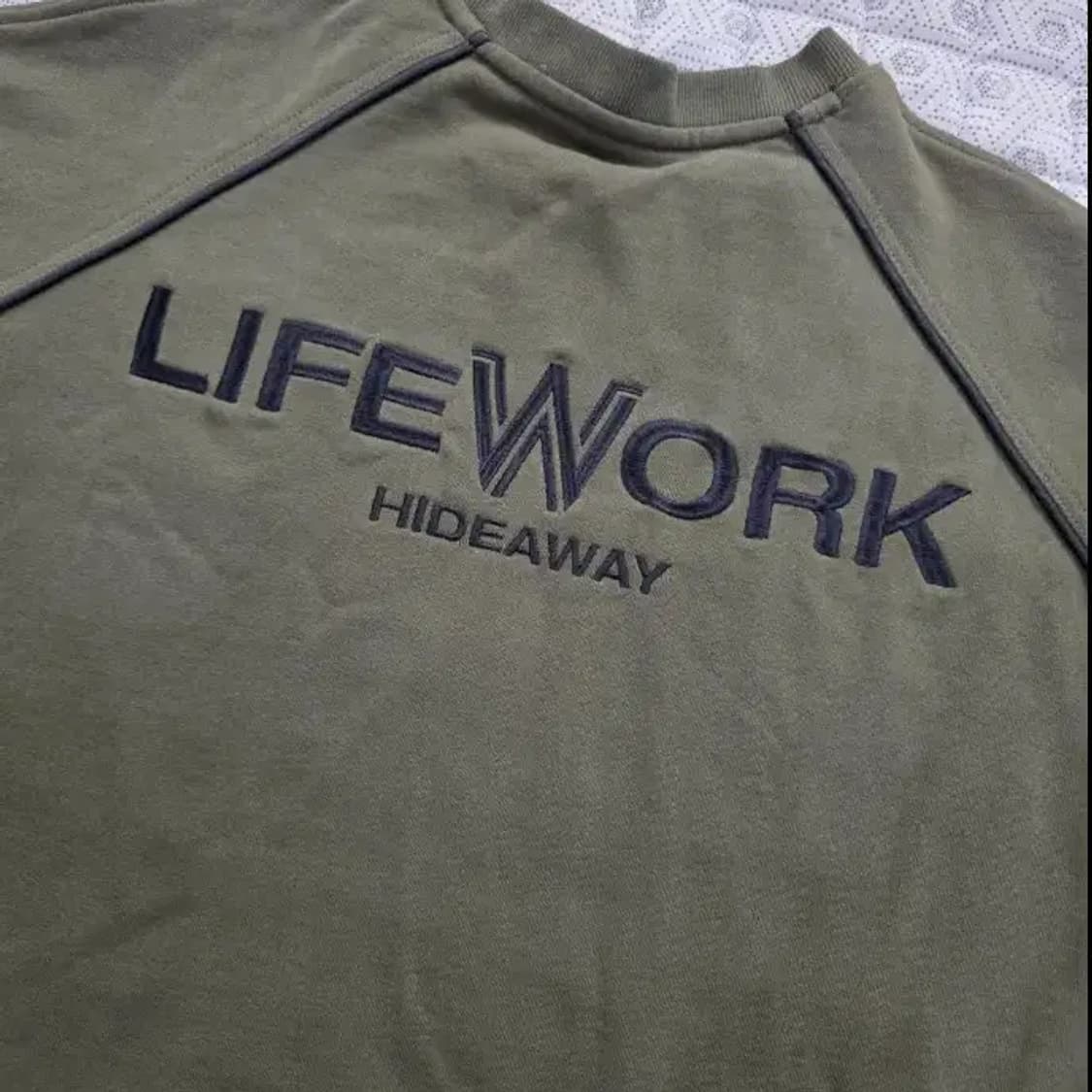 라이프워크 카키색 맨투맨 100 상품이미지3