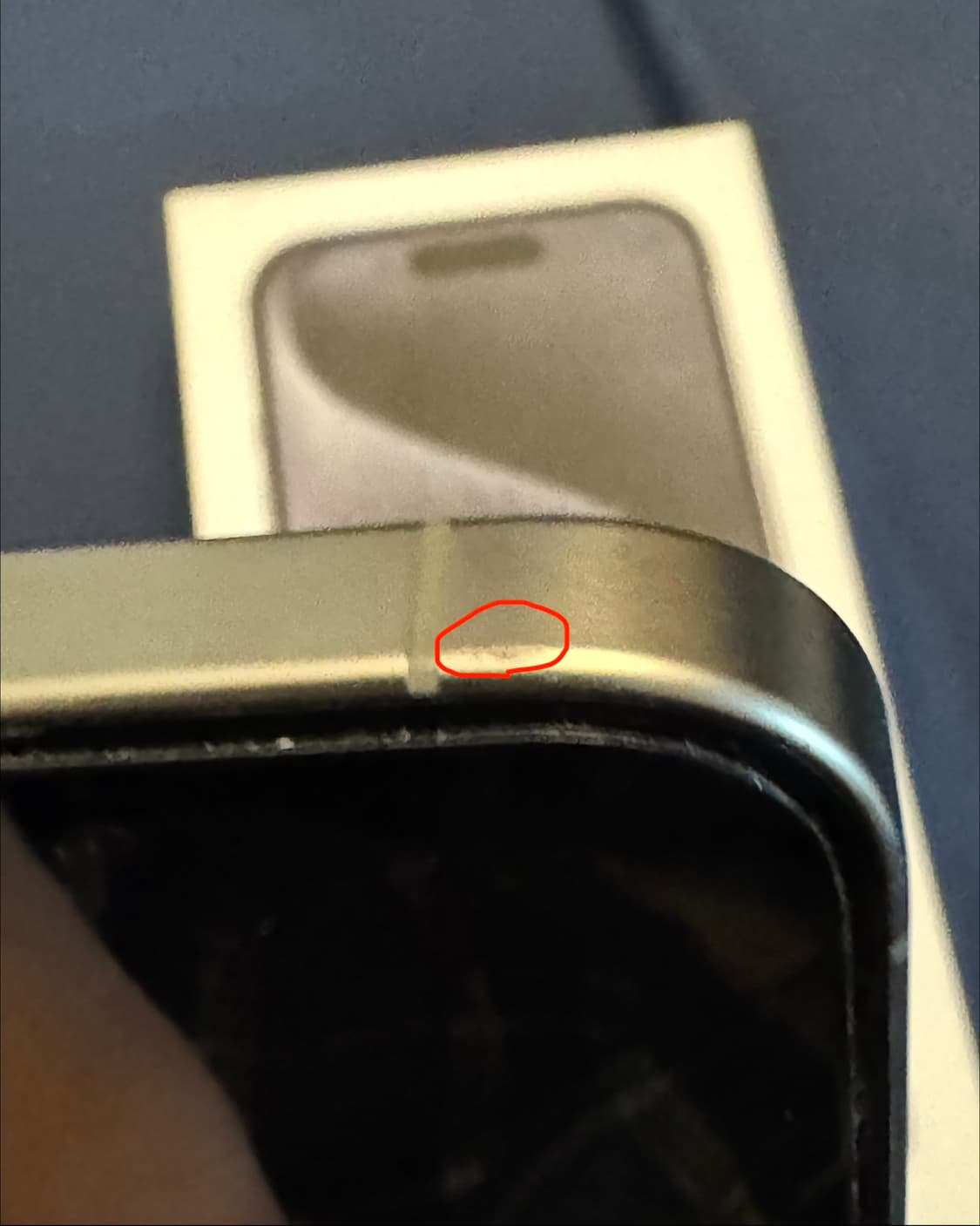 아이폰15프로 내추럴티타늄 128 상품이미지3