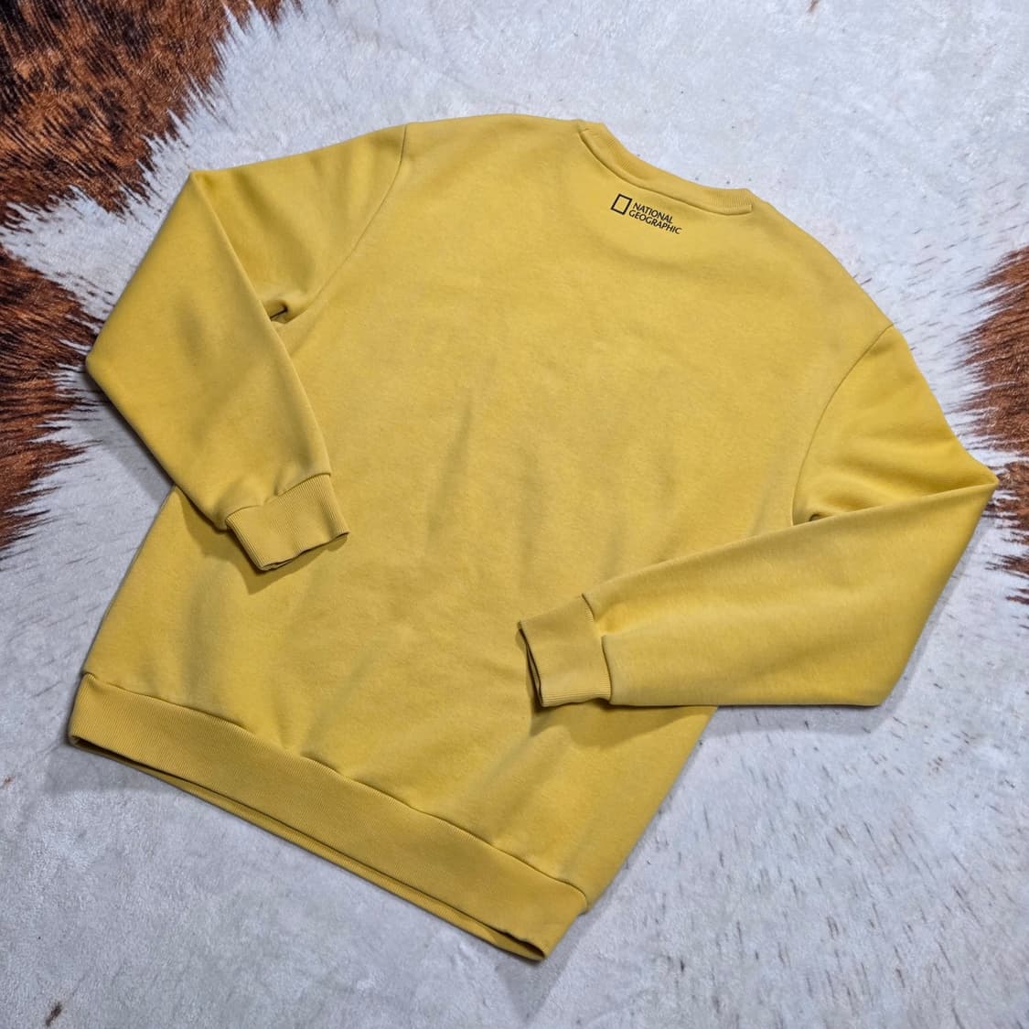 내셔널지오그래픽 옐로우 맨투맨 상품이미지4