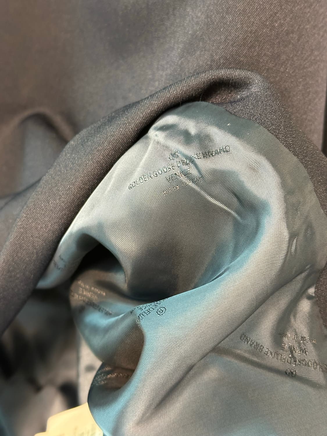 골든구스 네이비 배색 브이넥 맨투맨 S 상품이미지6