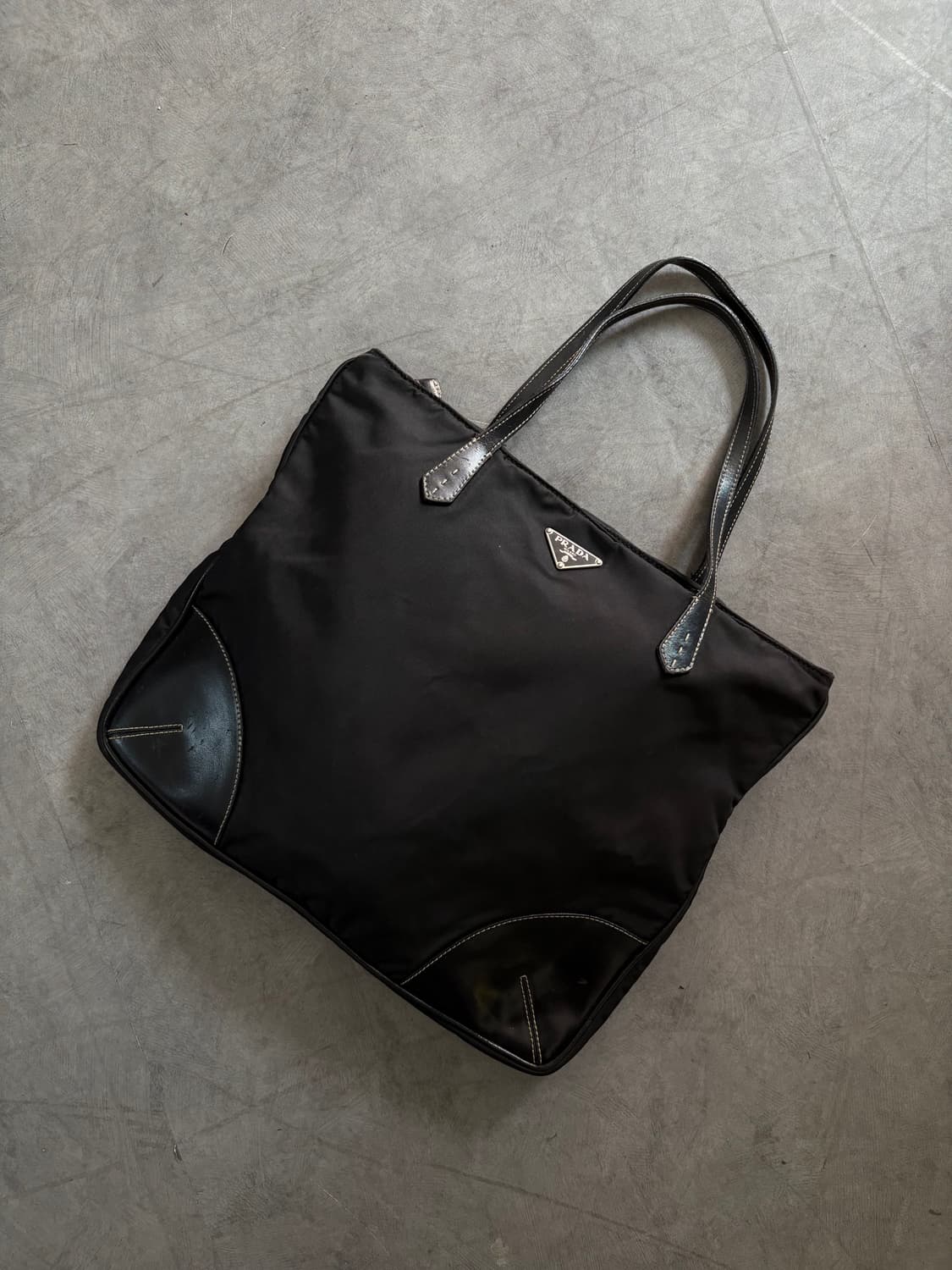 Prada 프라다 포코노 나일론 레더 토트백 상품이미지1