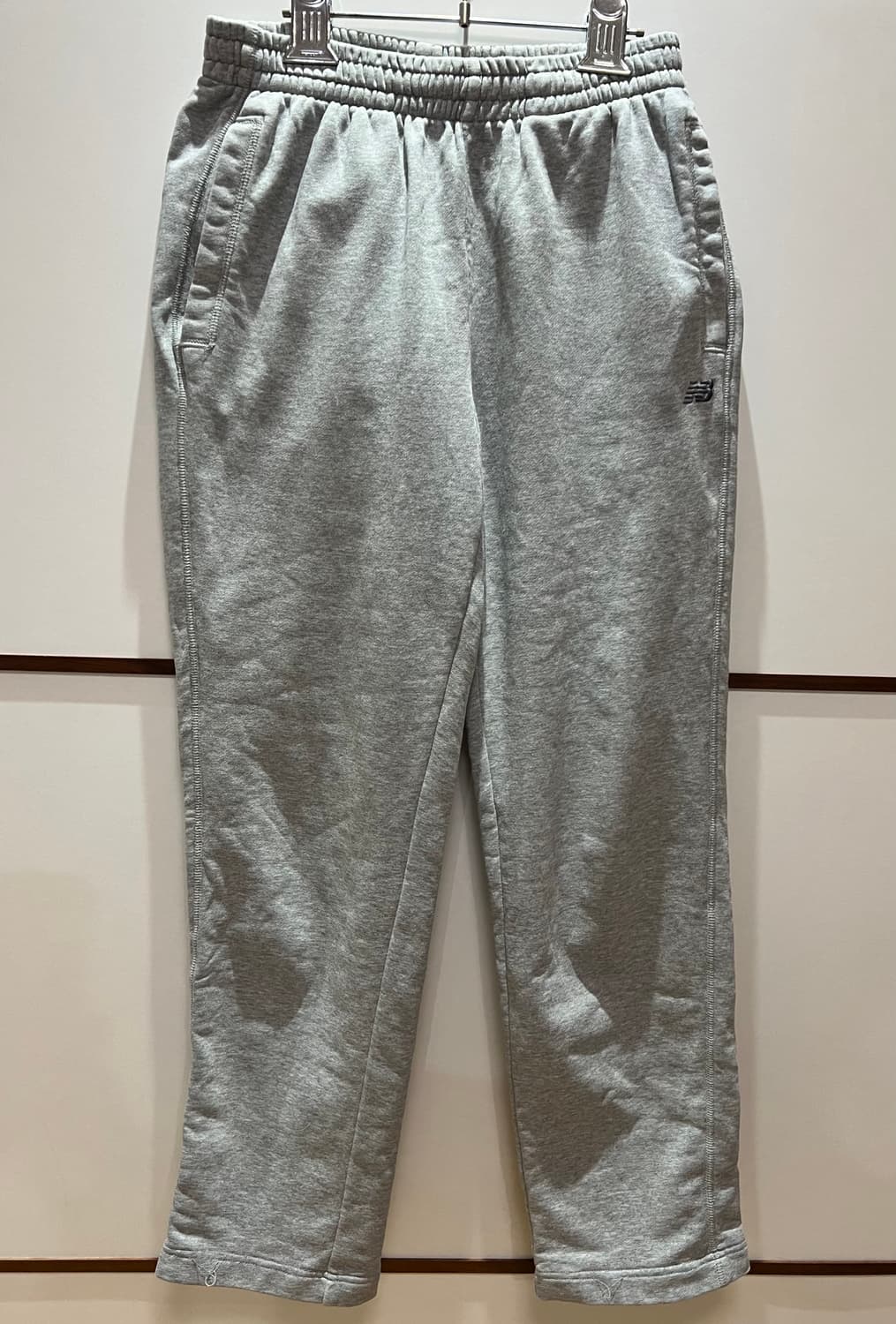 뉴발란스 베이직 밴딩 스웨트 팬츠 상품이미지1