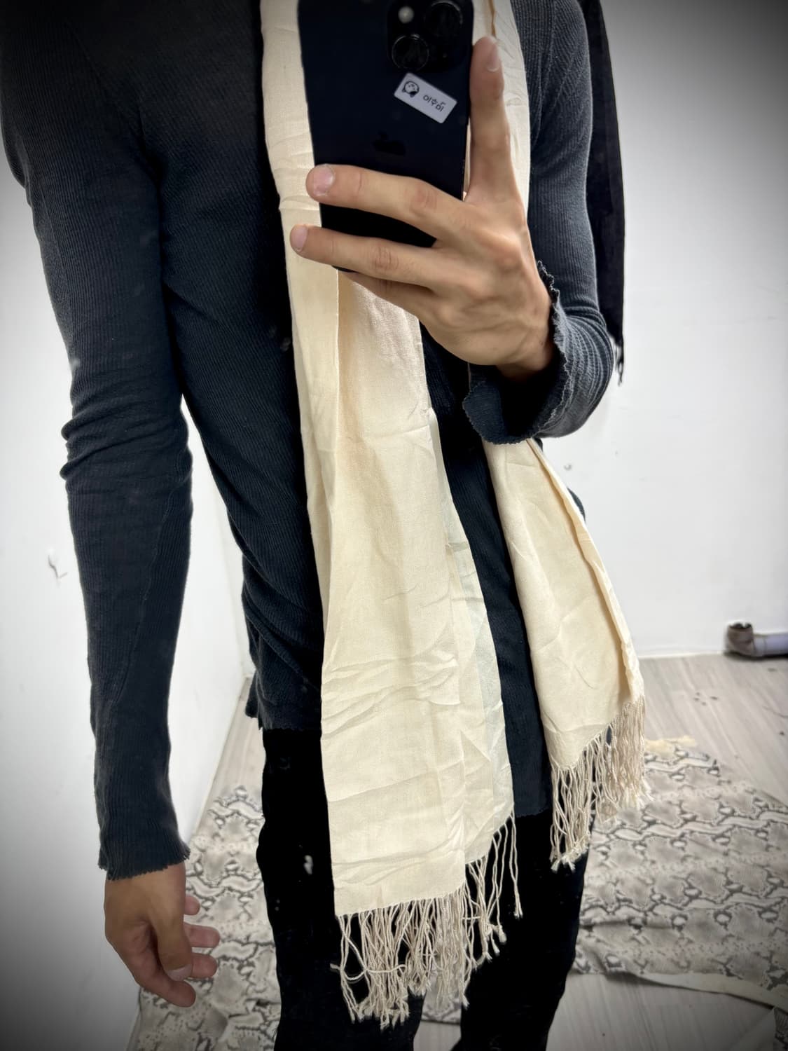 “Vintage” Minimal Ivory Scarf 상품이미지2