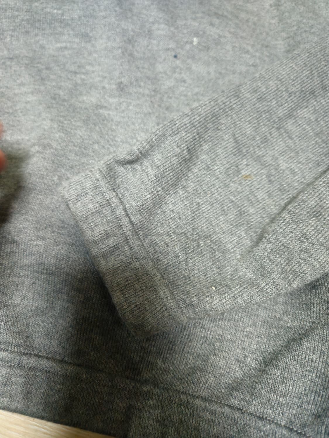 톰브라운 완장 하프집업 상품이미지5