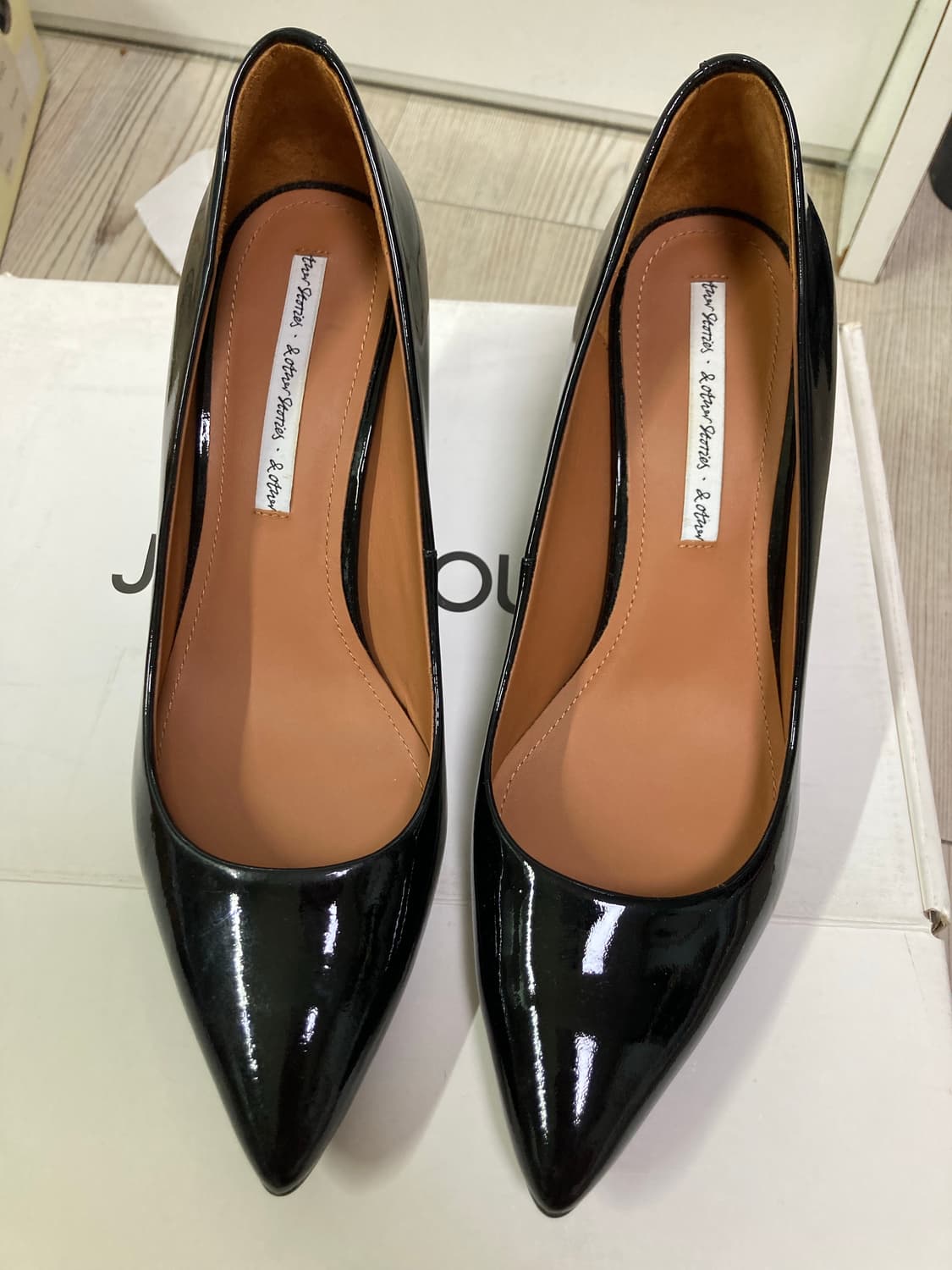 앤아더스토리즈 에나멜 구두 상품이미지1