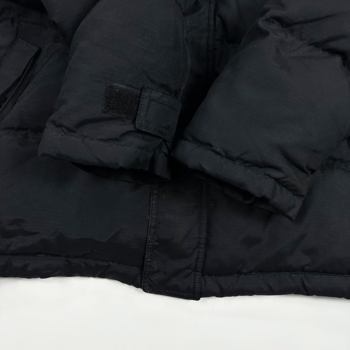 00s 나이키 올드스쿨 솔로 스우시 푸퍼 다운 패딩 블랙 L 상품이미지6
