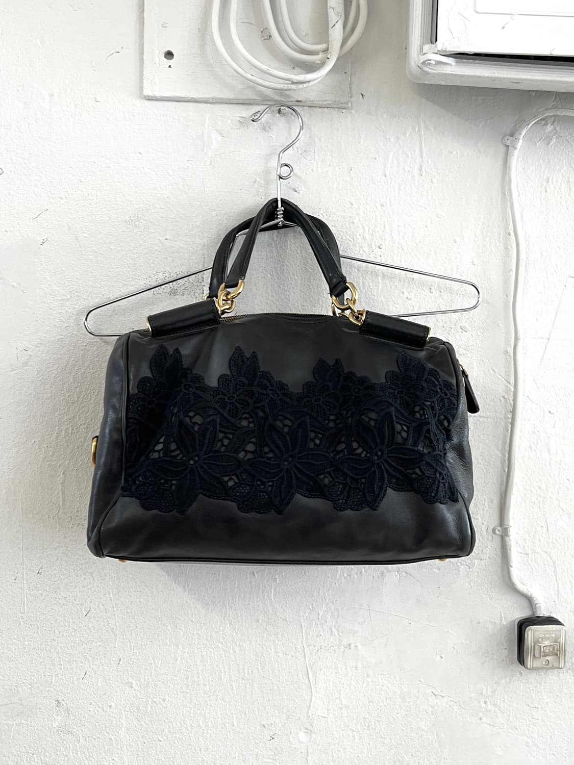 돌체앤가바나 2011 런웨이 아카이브 플라워 레이스 레더백 상품이미지2