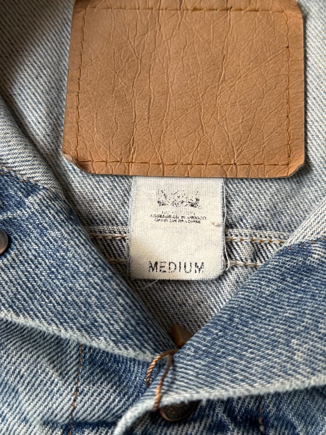 [M]00's 리바이스 USA 빈티지 워싱 3세대 데님 트러커 자켓 상품이미지2