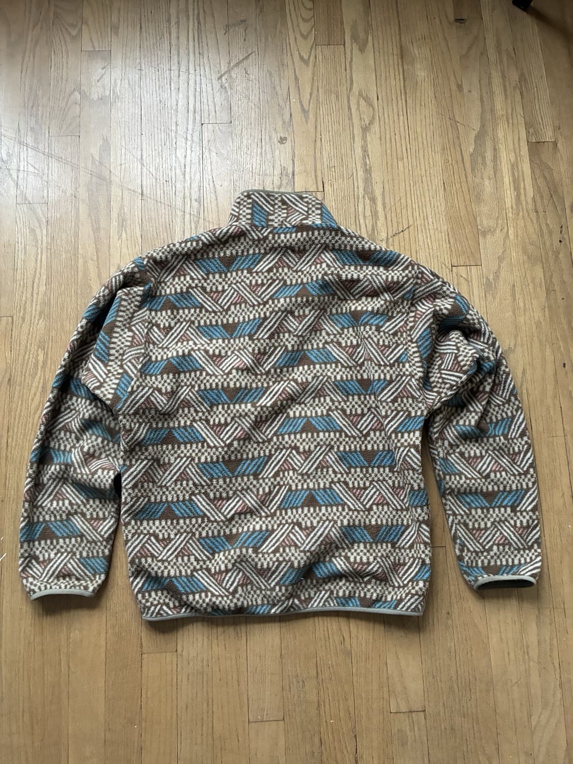 18FW 파타고니아 신칠라 스냅-T 브라운/블루 아즈텍 패턴 상품이미지4