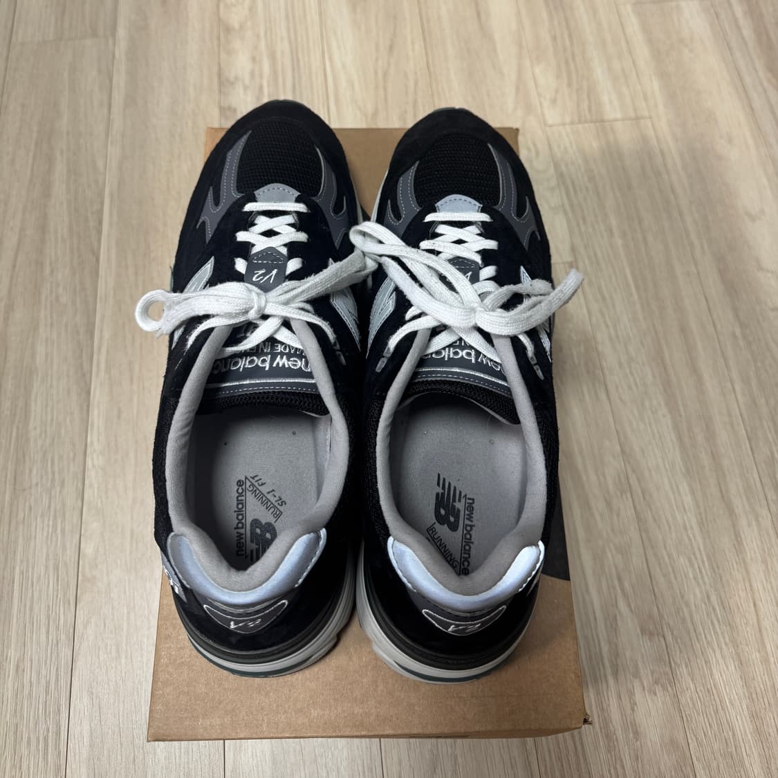 뉴발란스 991v2 블랙 285 상품이미지3