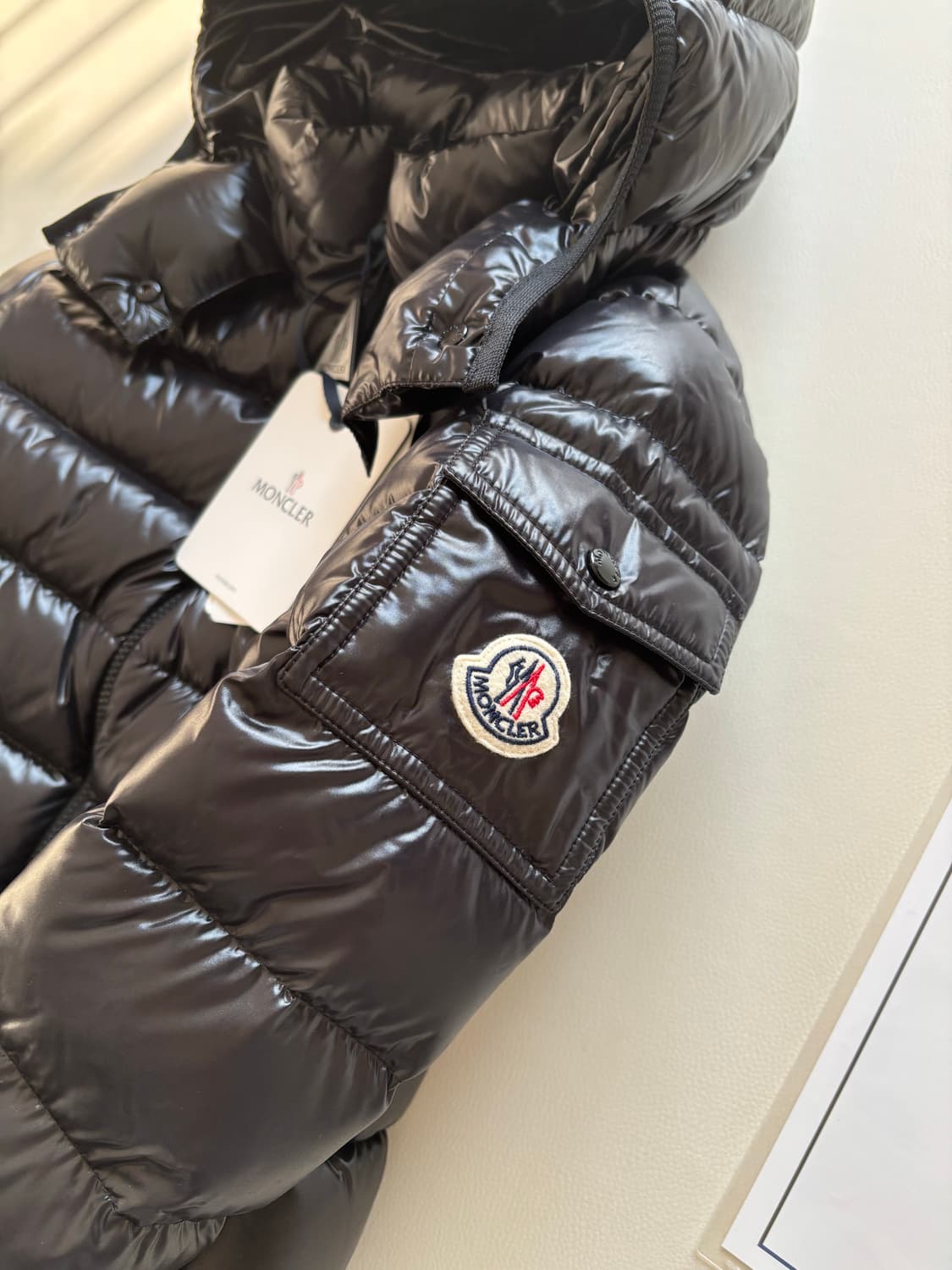 몽클레어 바디블랙패딩 상품이미지3