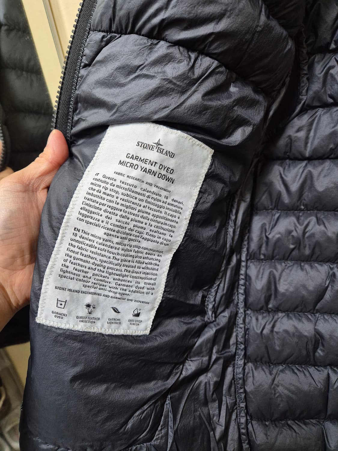 Stone island 가먼트 다잉 마이크로얀 경량 패딩 블랙 S 상품이미지4