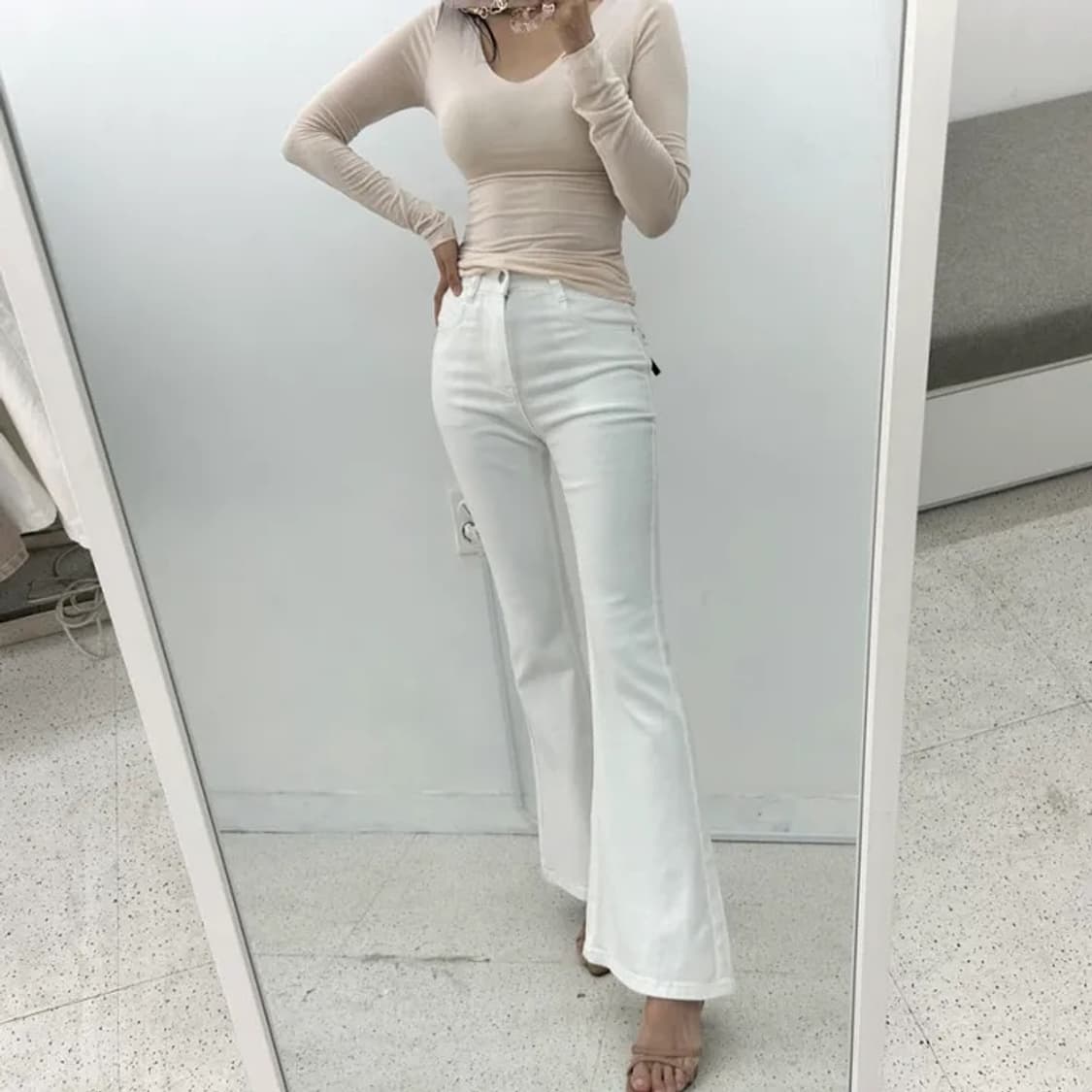 뒷리본 포인트 화이트 부츠컷 청바지 화이트진 백바지s 상품이미지3