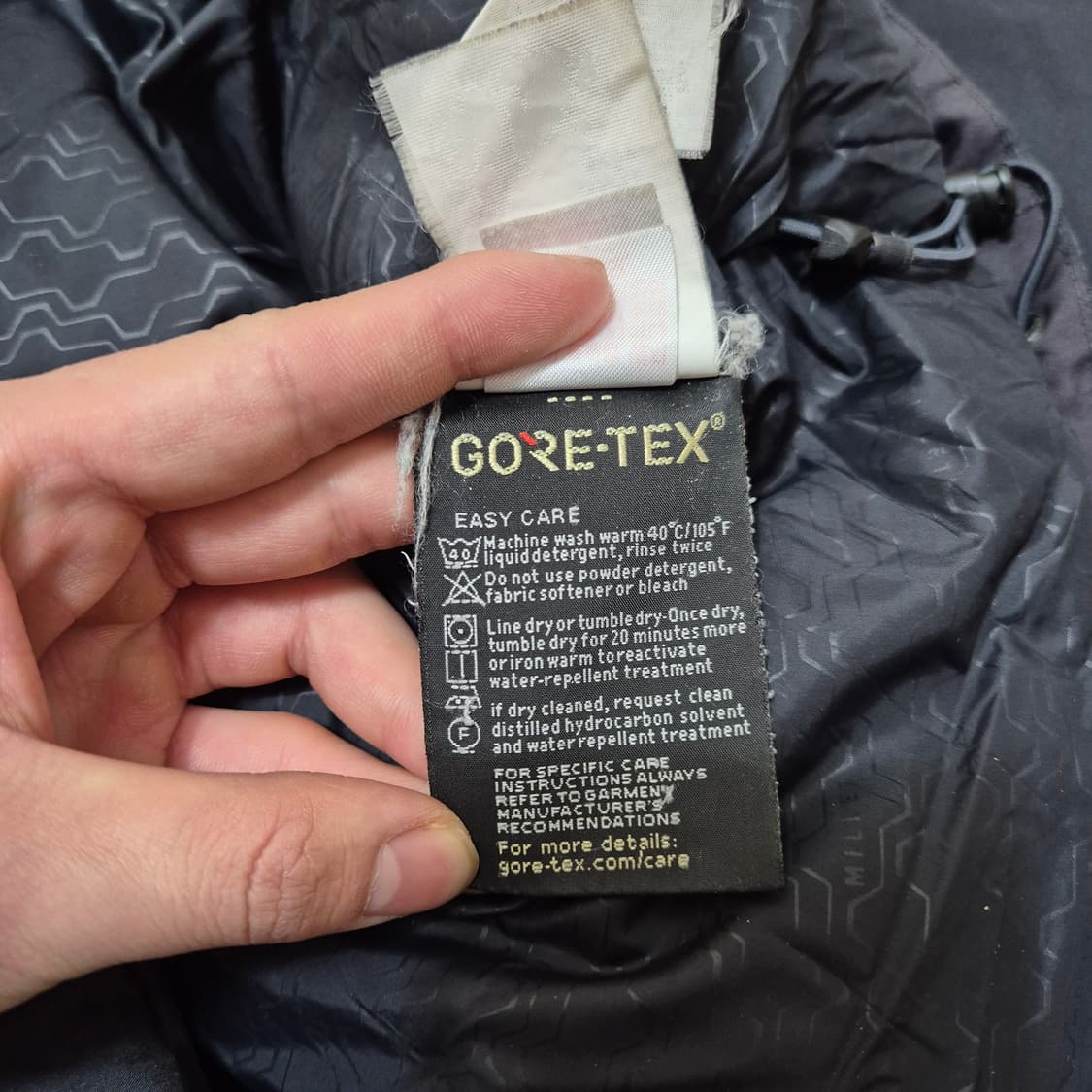 밀레 고어텍스 구스다운 라쿤퍼후드 패딩 점퍼 XL(105) 상품이미지10