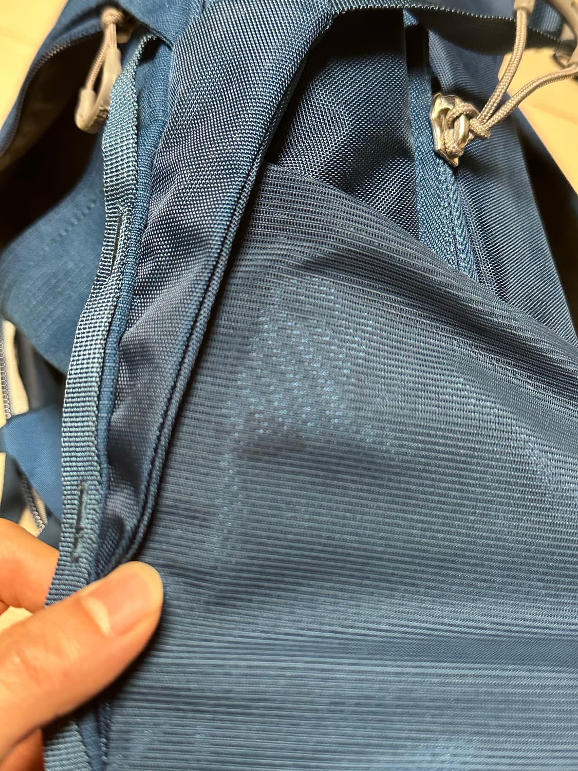 오스프리 엑시스 24L 노트북 백팩 나이트 시프트 블루 상품이미지4