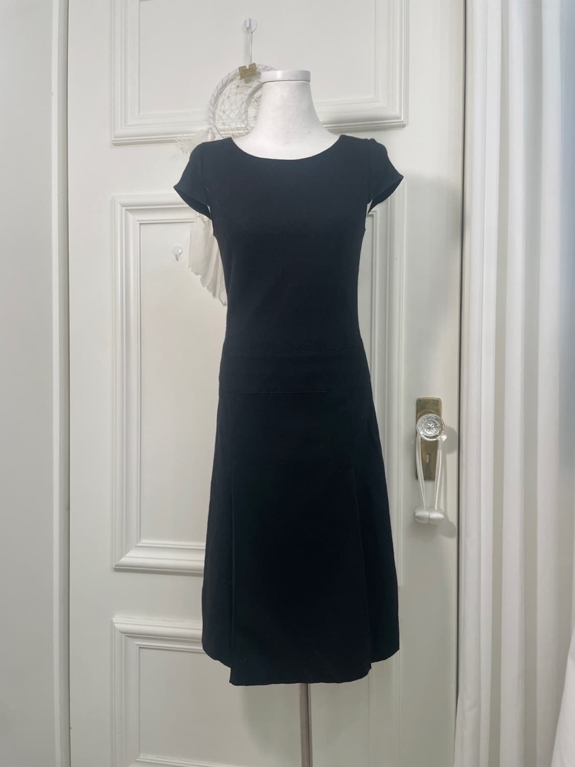 UNTITLED black wool princess line crysta 상품이미지1