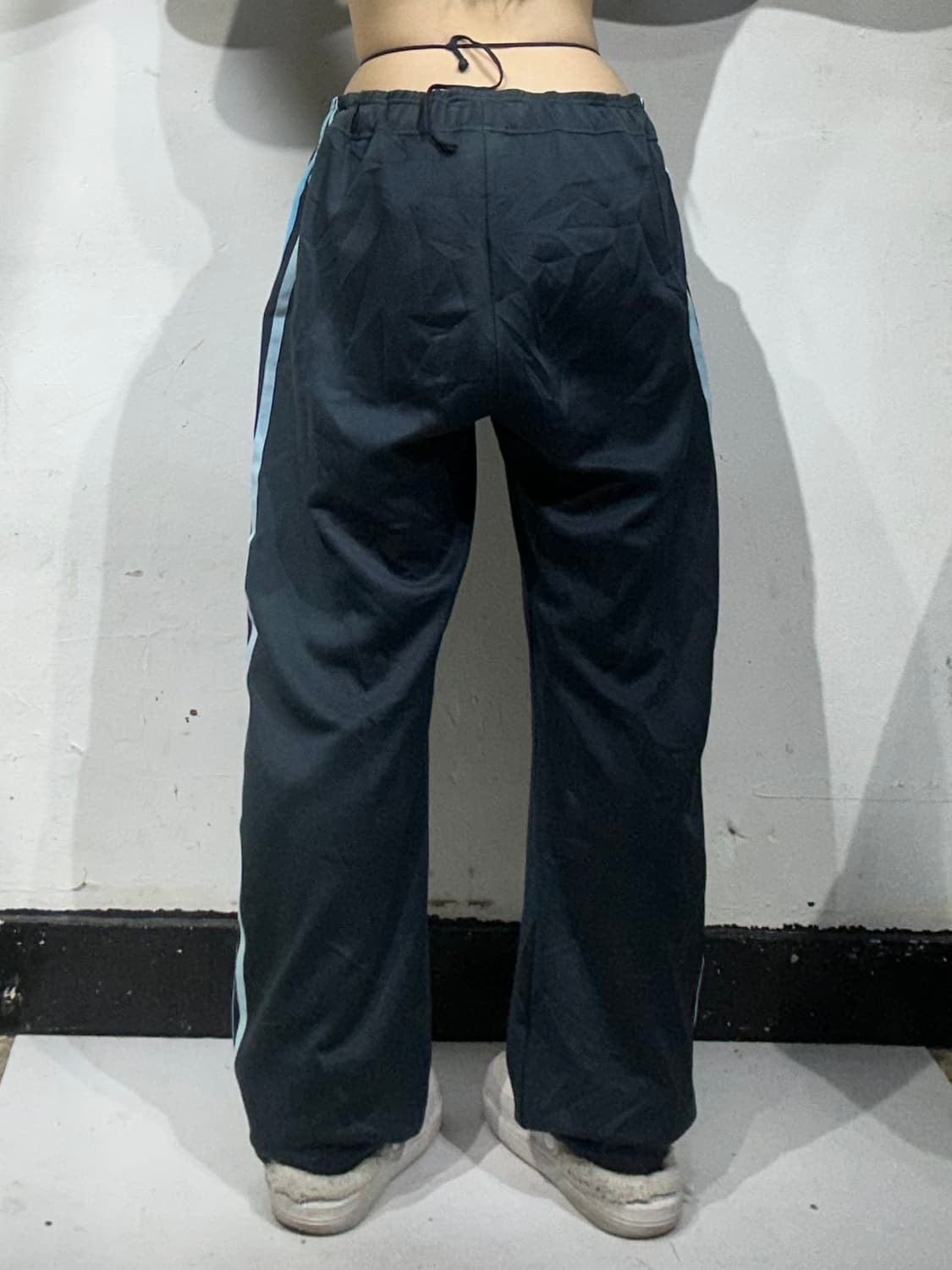 아디다스 네이비 블루 삼선 와이드 팬츠 L 상품이미지3