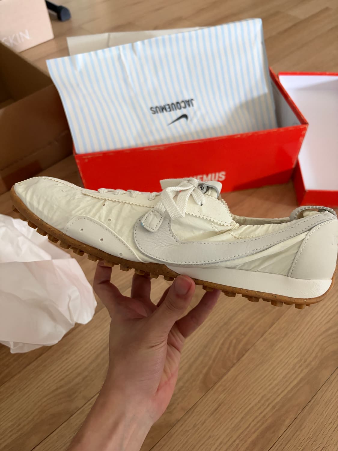 [45.5, 300] 자크뮈스x나이키 문슈즈 SP 소프트 펄 세일 상품이미지3