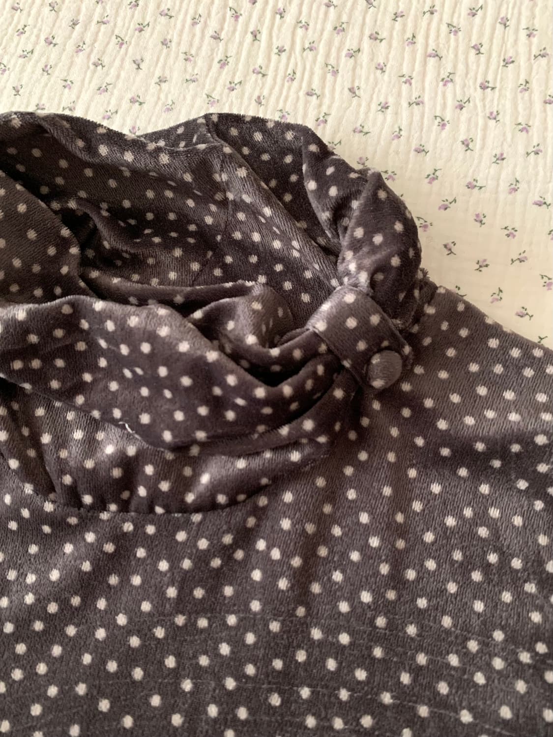 벨벳 도트 폴라티 상품이미지3