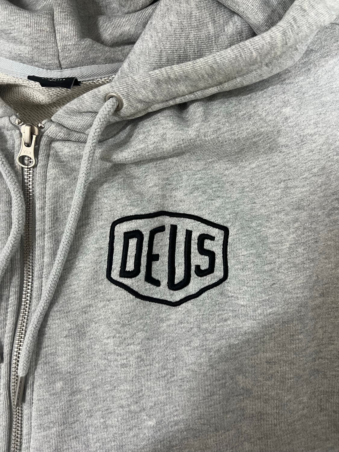 데우스 엑스 마키나 서울 후드집업 상품이미지3