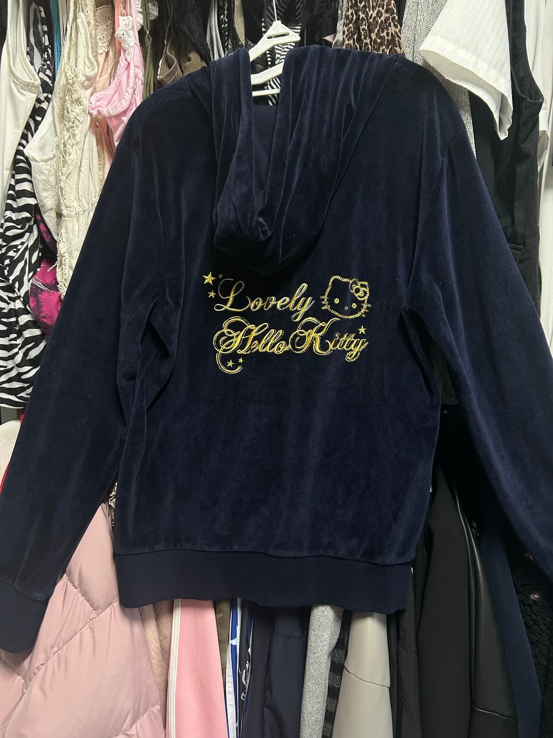 벨벳 헬로키티 네이비 집업 상품이미지2