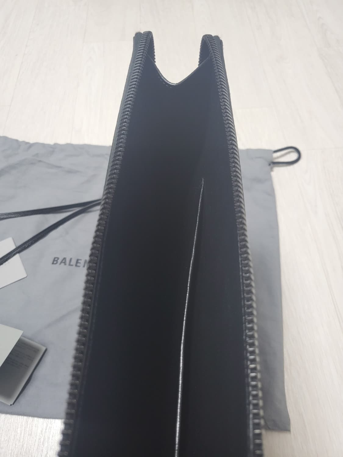 발렌시아가 모터시티 클러치 라지 블랙 640114 15Y07 상품이미지3