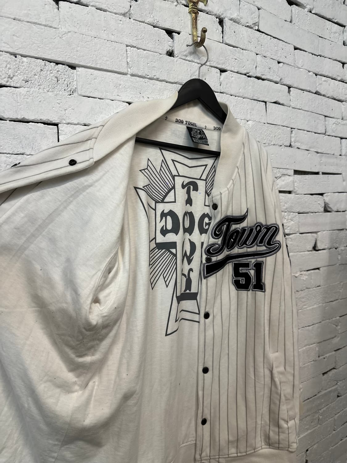 Dog Town White Velvet Varsity 상품이미지5