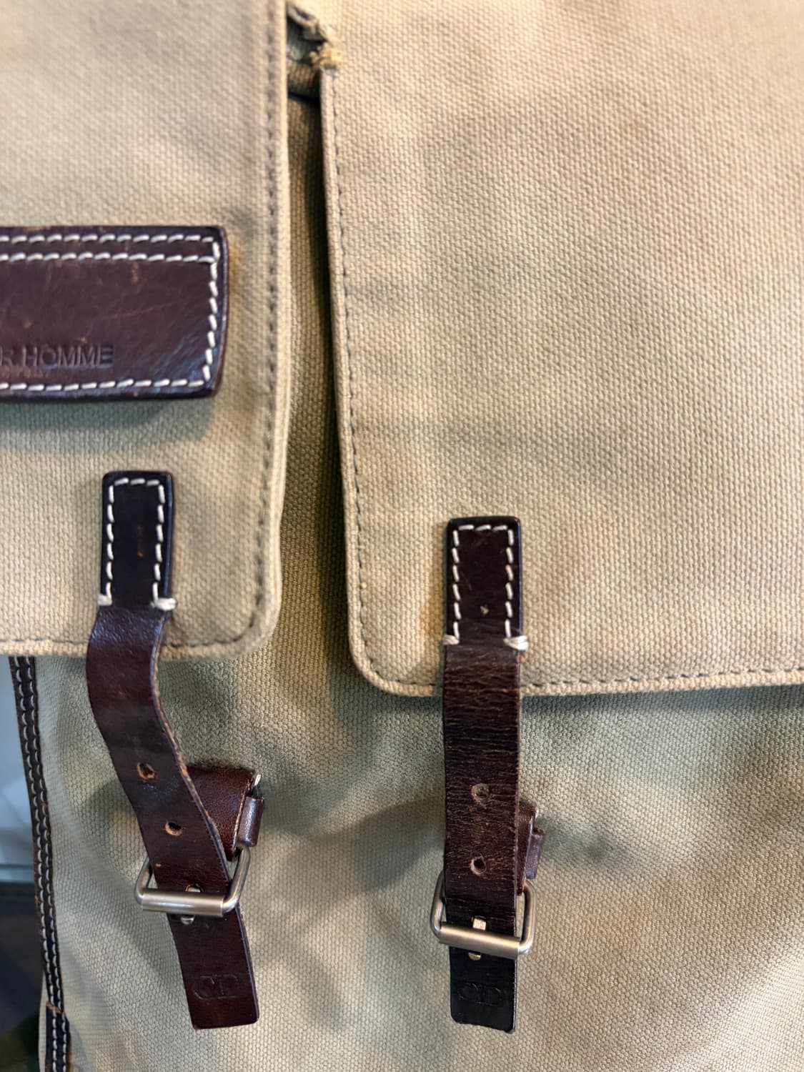 디올 옴므 캔버스 플랩 크로스 백 상품이미지8