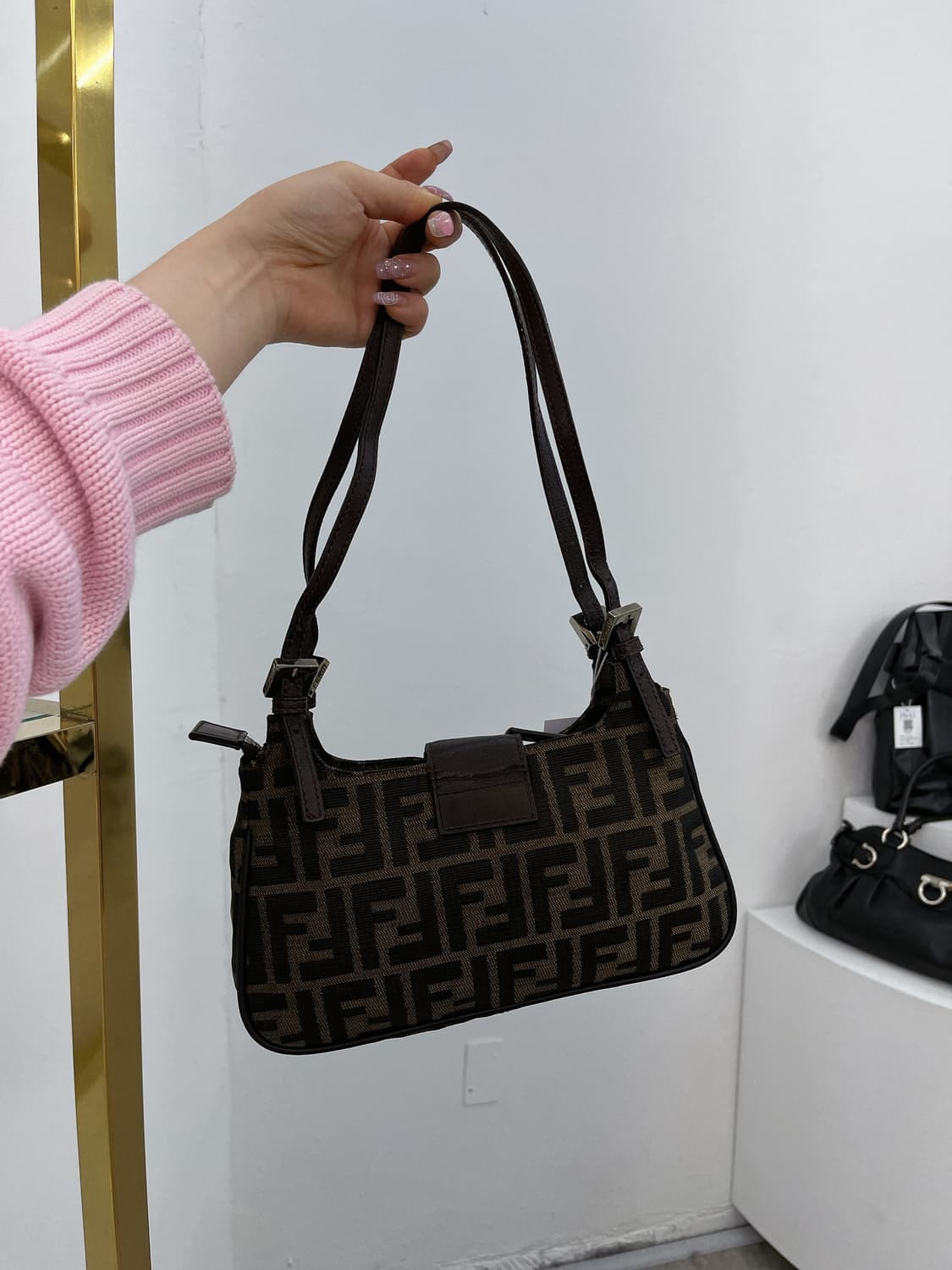 펜디 주카 바게트백 상품이미지4