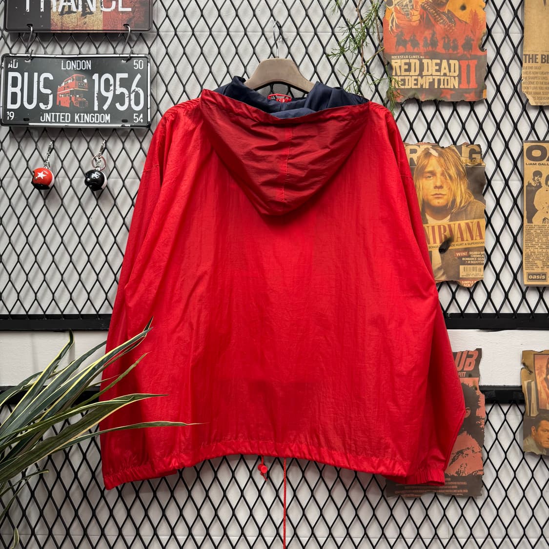 90s 나이키 올드스쿨 바람막이 전면 리버풀 FC 로고 포인트 레드 상품이미지2