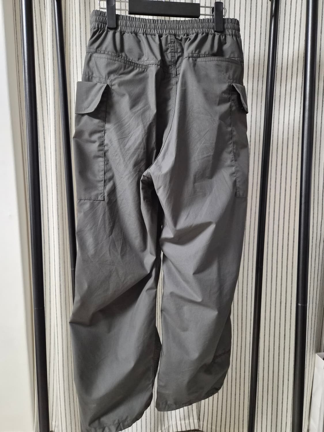 나나미카 카고 덱 팬츠 - 차콜 상품이미지2