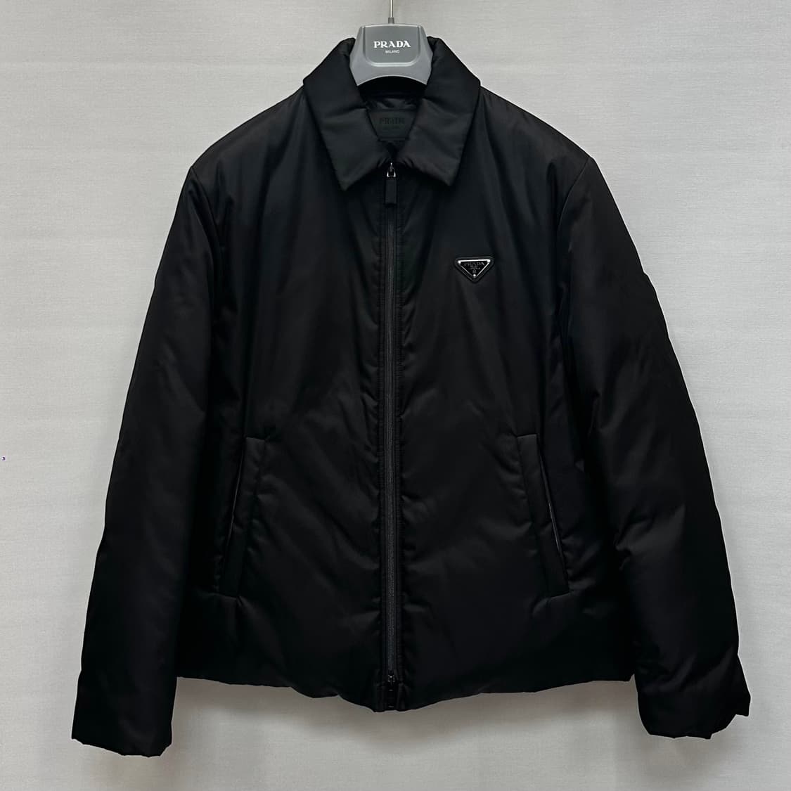 프라다 리나일론 크롭 패딩 자켓 ( 95~100 ) 상품이미지1