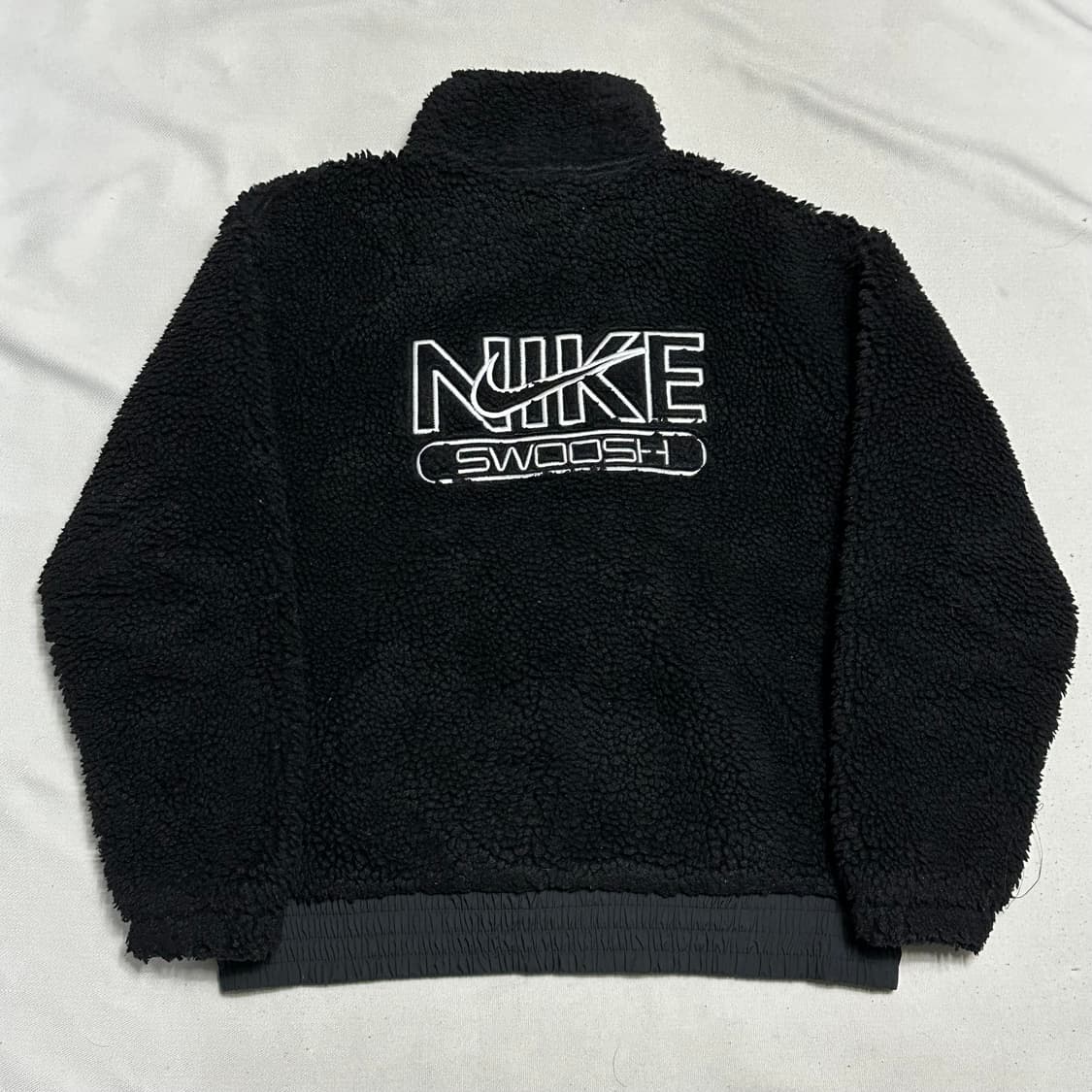 L 나이키 스우시 블랙 플리스 상품이미지2