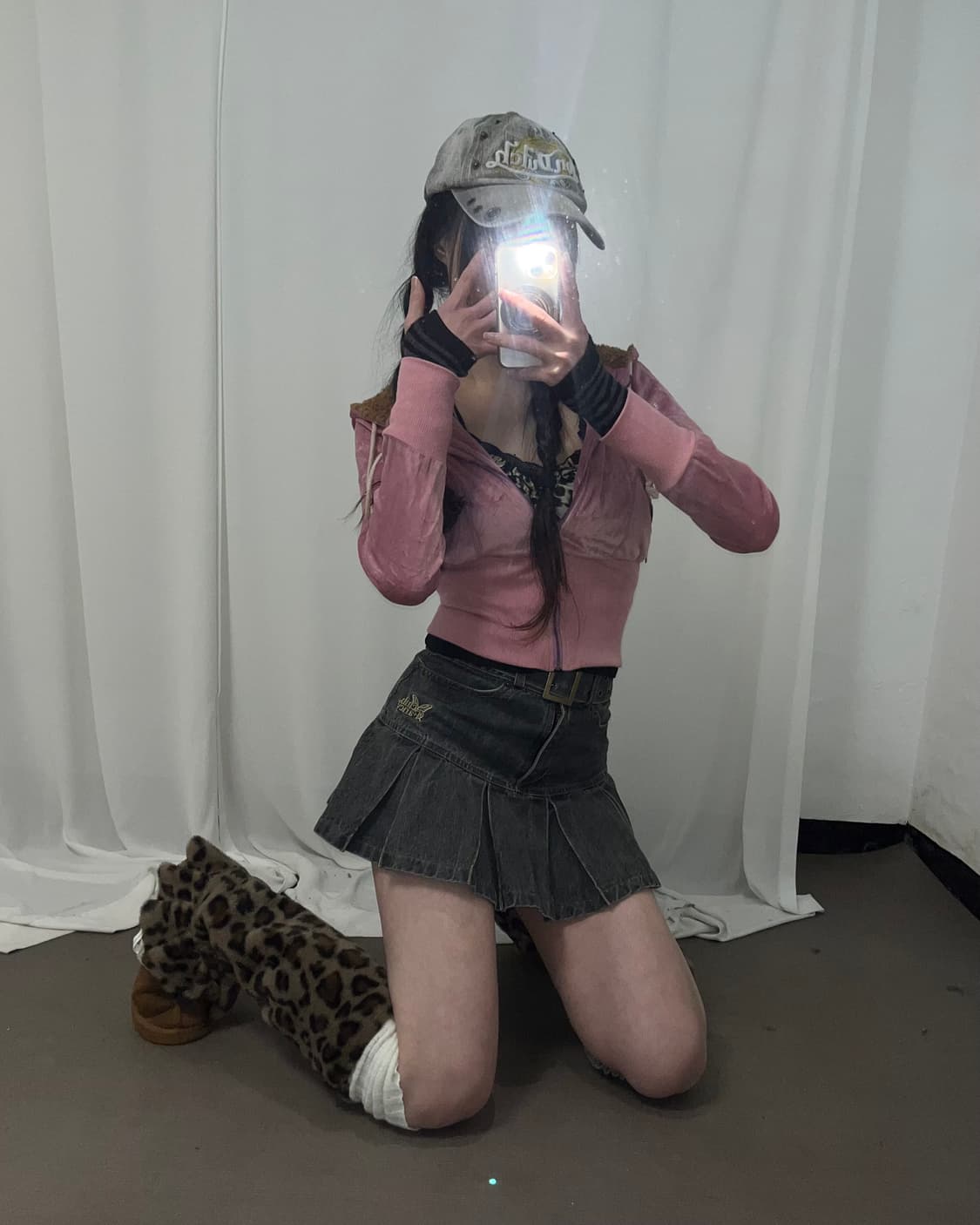 Y2K 핑크 벨루어 양털 크롭 후드집업 상품이미지5