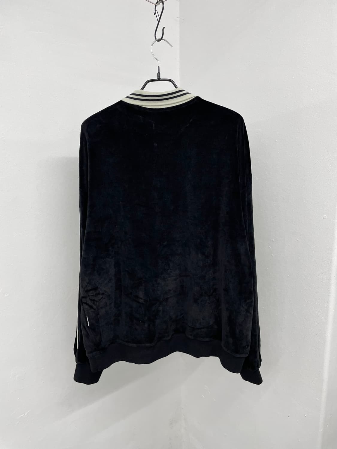 스컬프터 벨벳 로고 유니폼 상품이미지6