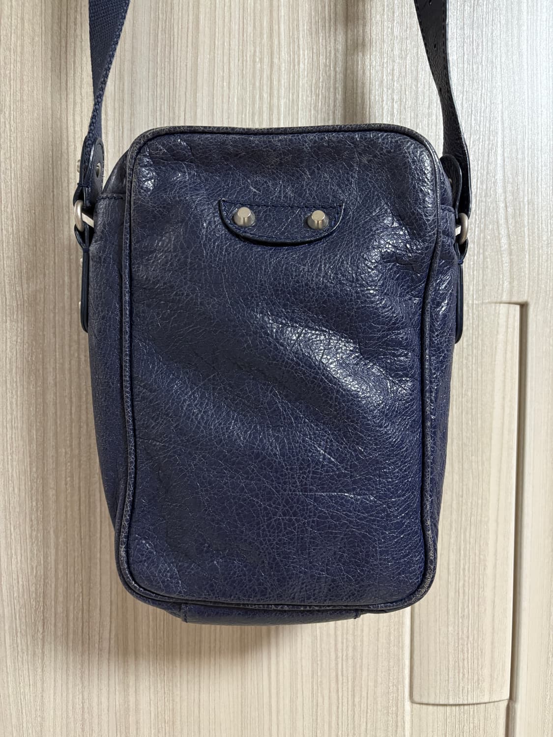 발렌시아가 모터 크로스백 상품이미지2