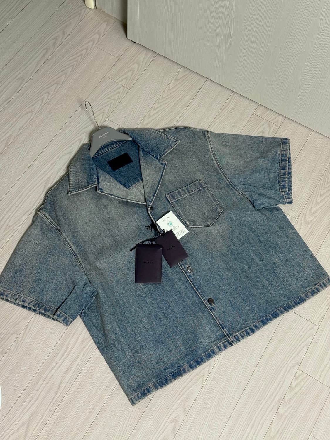 [XXL] 프라다 25ss 데님 소재 볼링 셔츠 상품이미지1