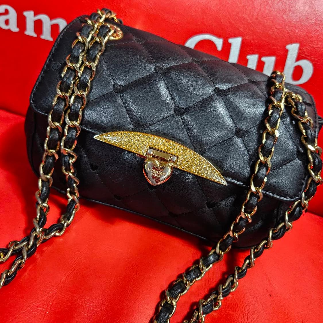 러브캣(Lovcat) 미니 가죽 퀼트
체인백 상품이미지2