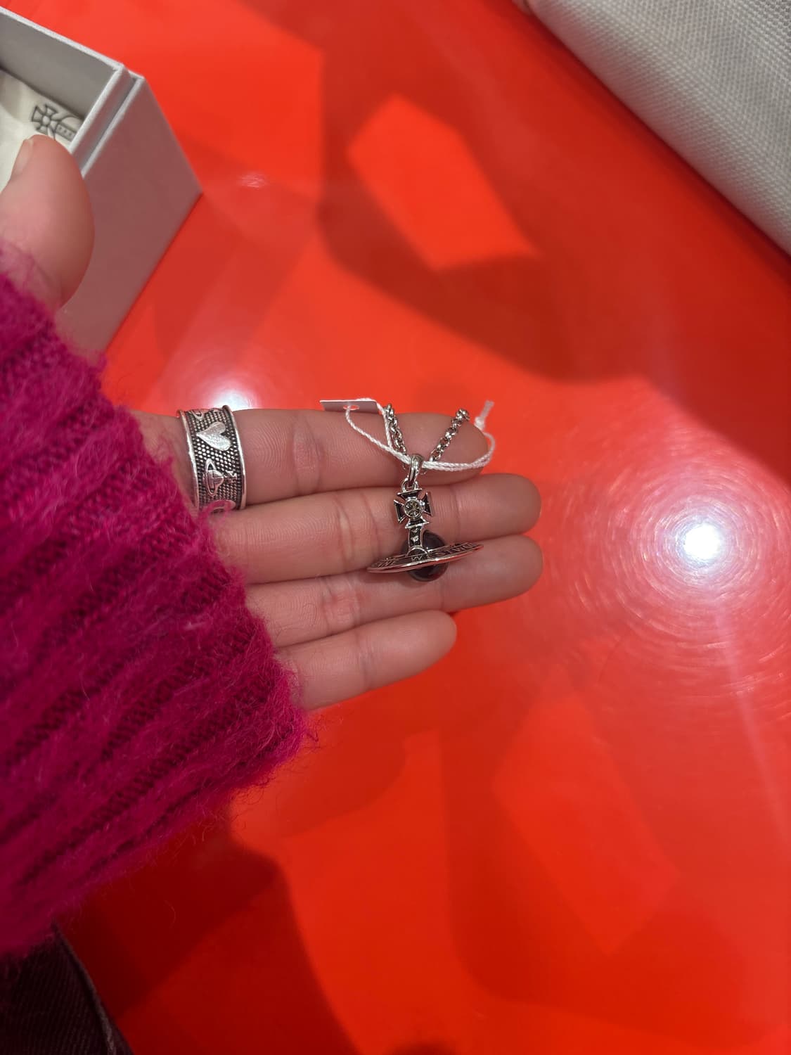 Vivienne Westwood NANA ORB PENDENT black 상품이미지5