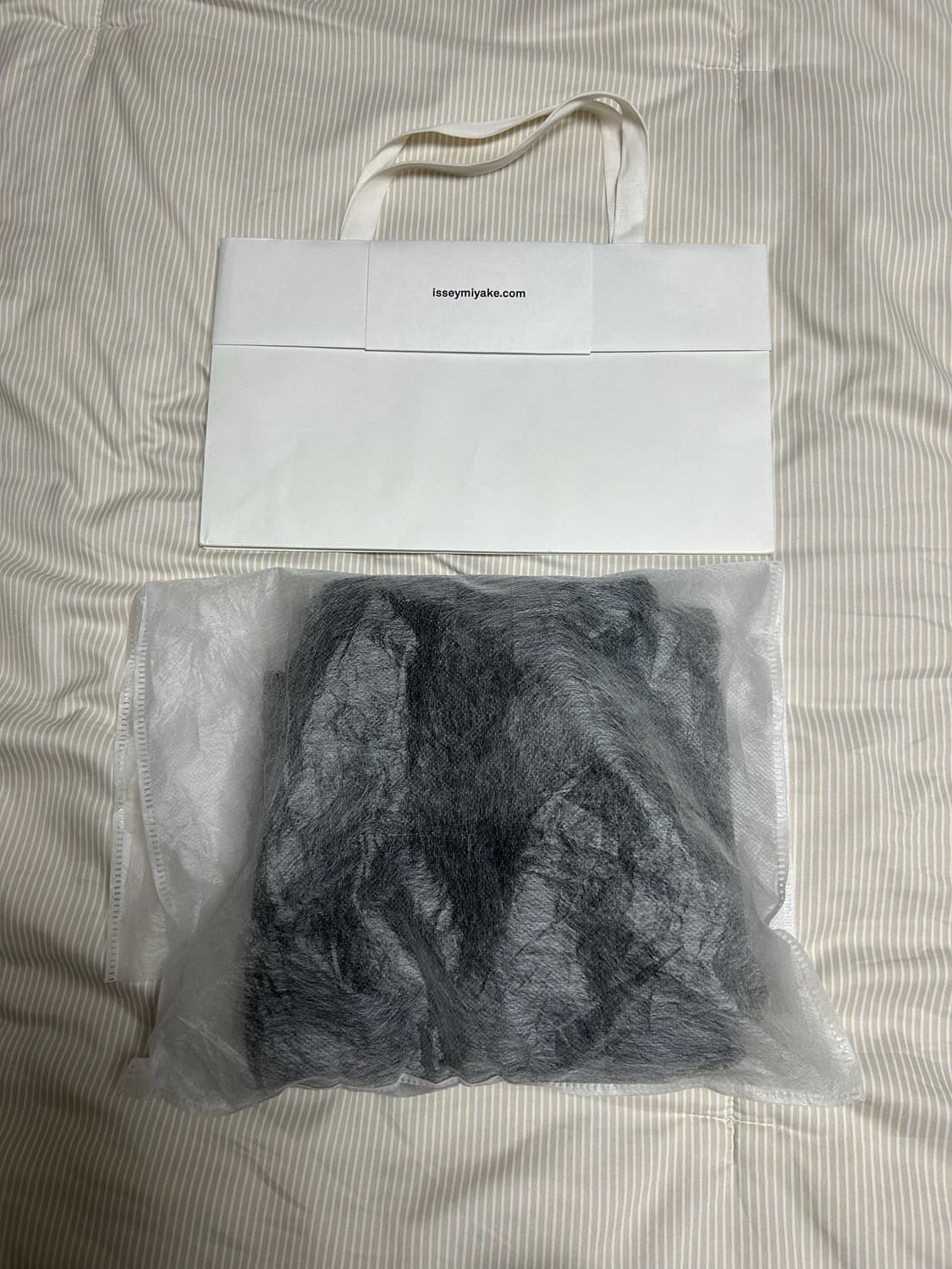 이세이 미야케 해칭 스커트 블랙 2 상품이미지2