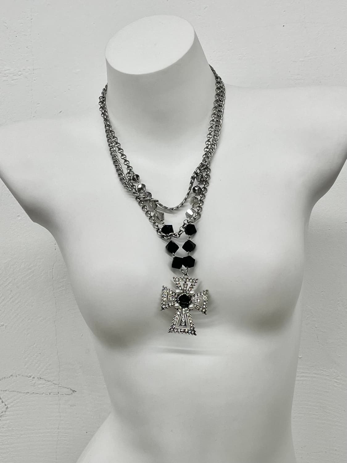 고딕 십자가 큐빅 로즈 레이어드 네크리스 상품이미지4