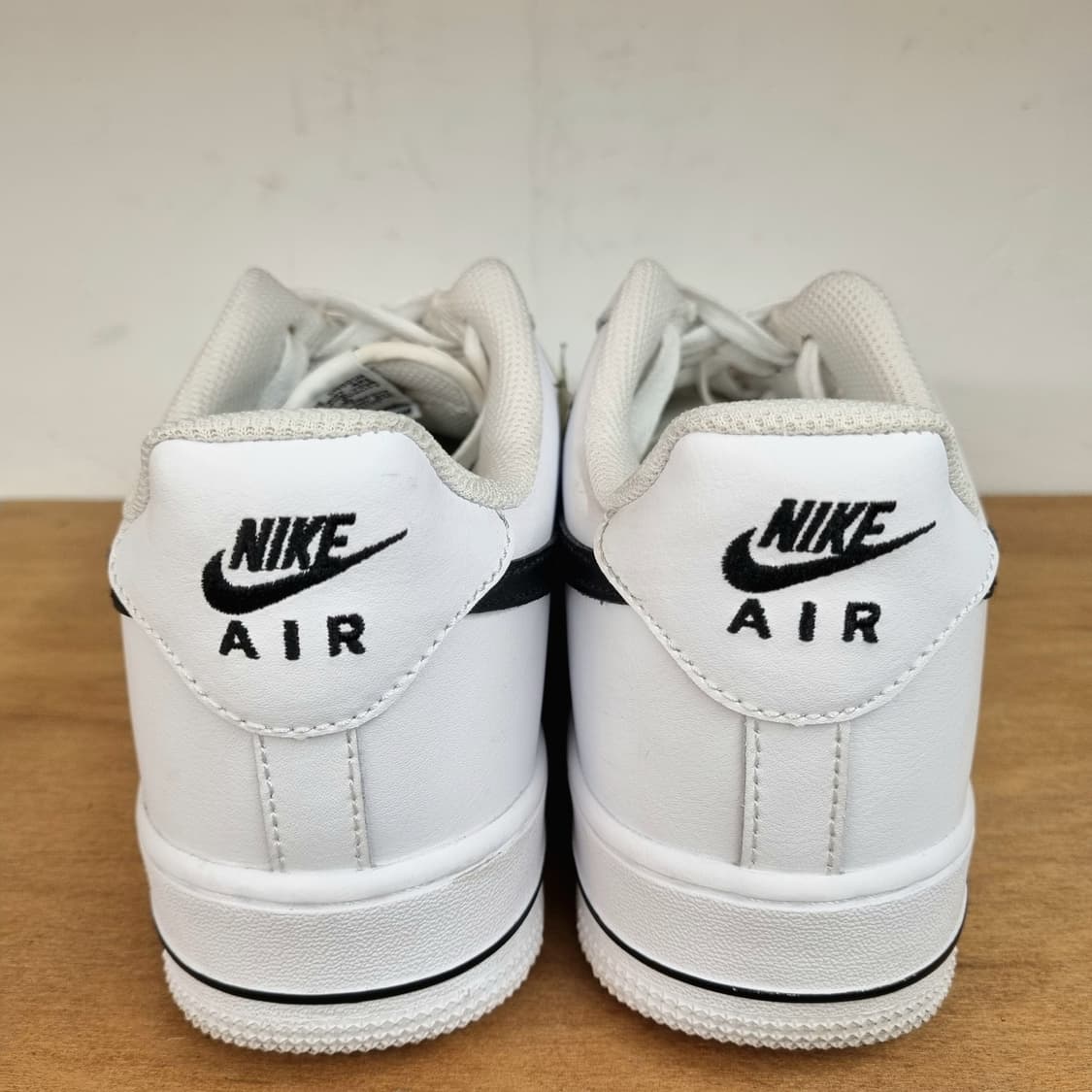 나이키 에어포스 1 로우 흰검 상품이미지5