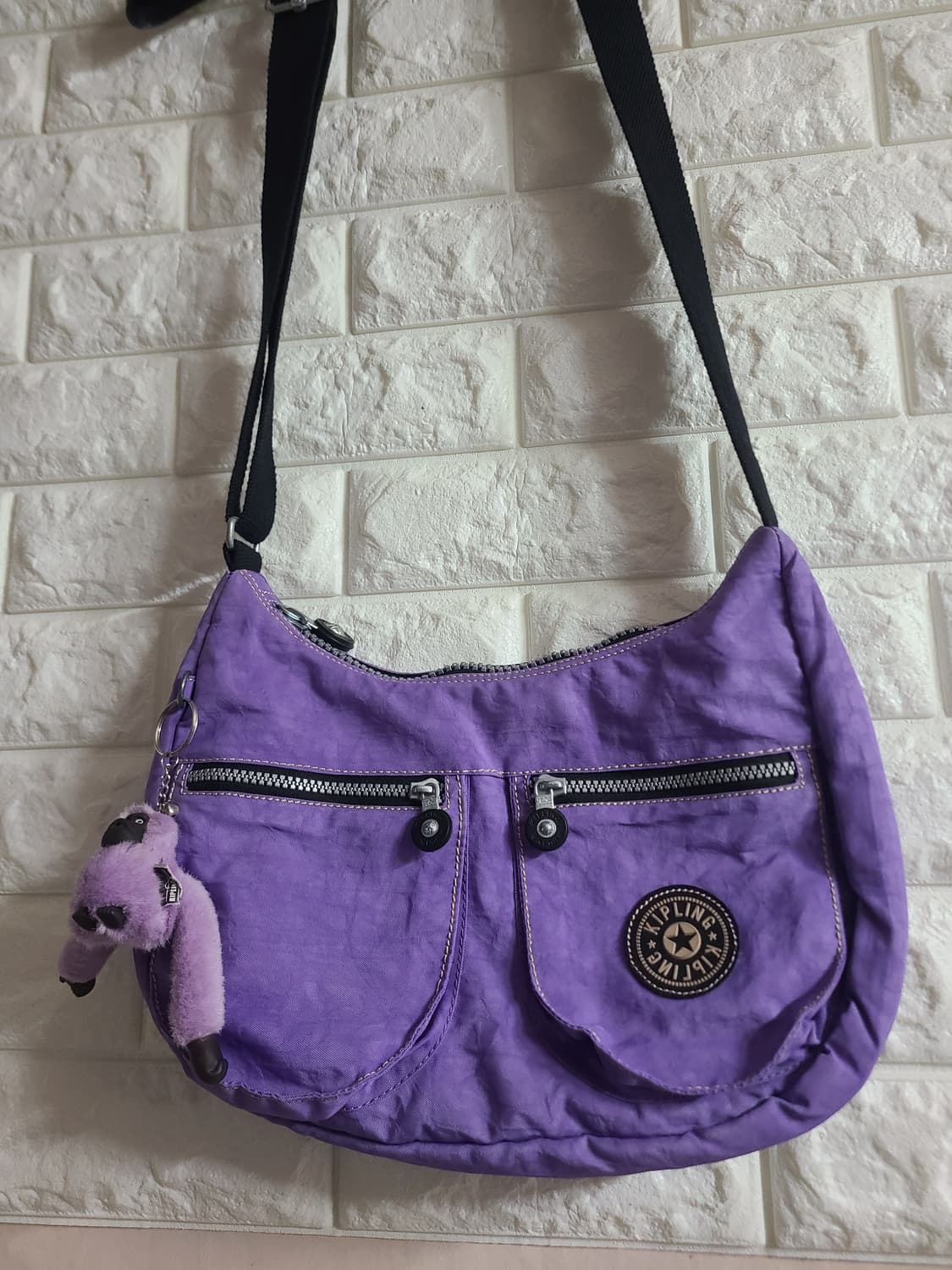 키플링 보라색 크로스백 상품이미지1