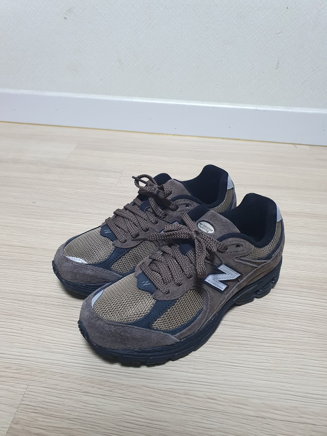 뉴발란스 2002R 브라운 운동화 230 상품이미지4