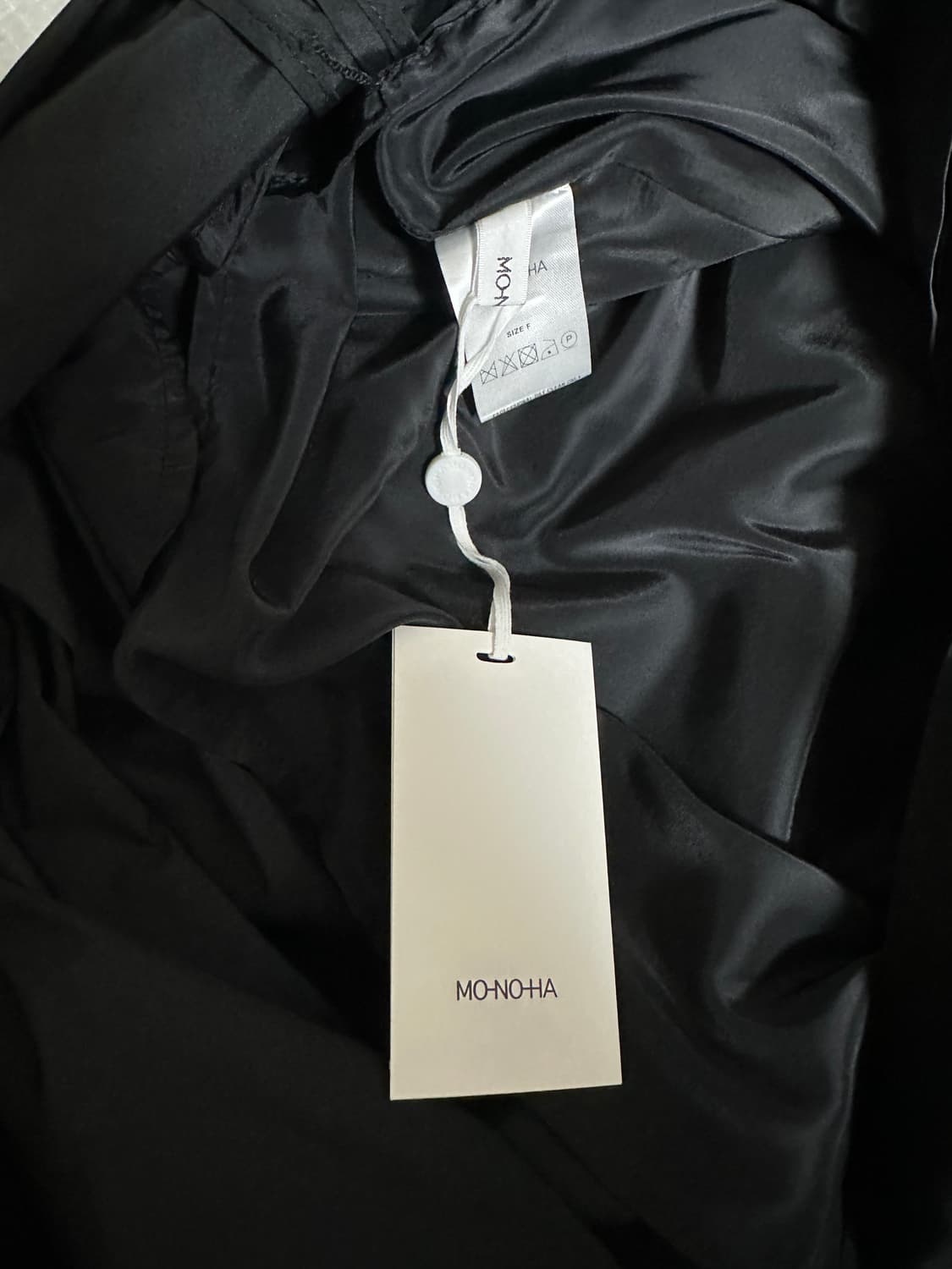 모노하 실키셔링스커트 블랙 새상품 상품이미지6