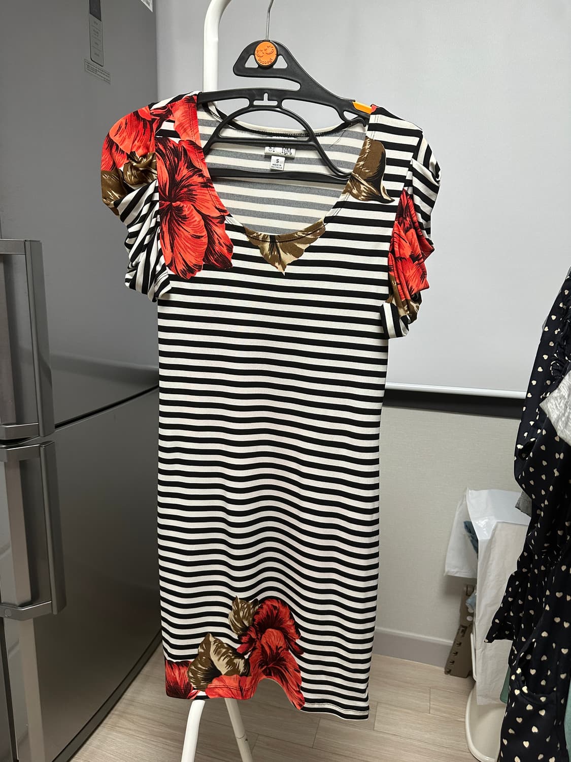 단가라 꽃무늬 원피스 44-55 상품이미지1