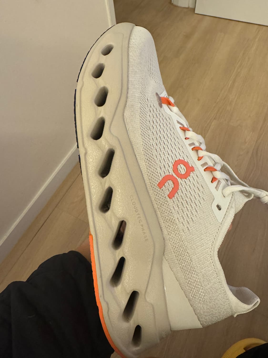 On Running CloudSurfer MAX 상품이미지7