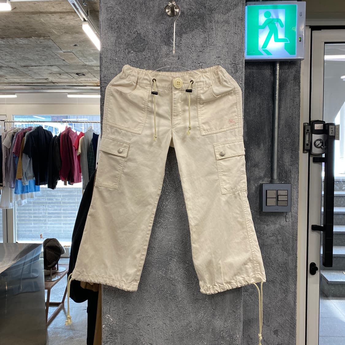 Burberry 카프리팬츠 상품이미지1