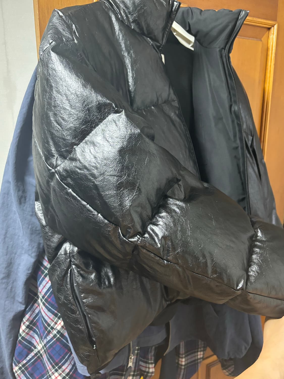 아모멘토 패딩 L 비건 레더 리버시블 상품이미지5